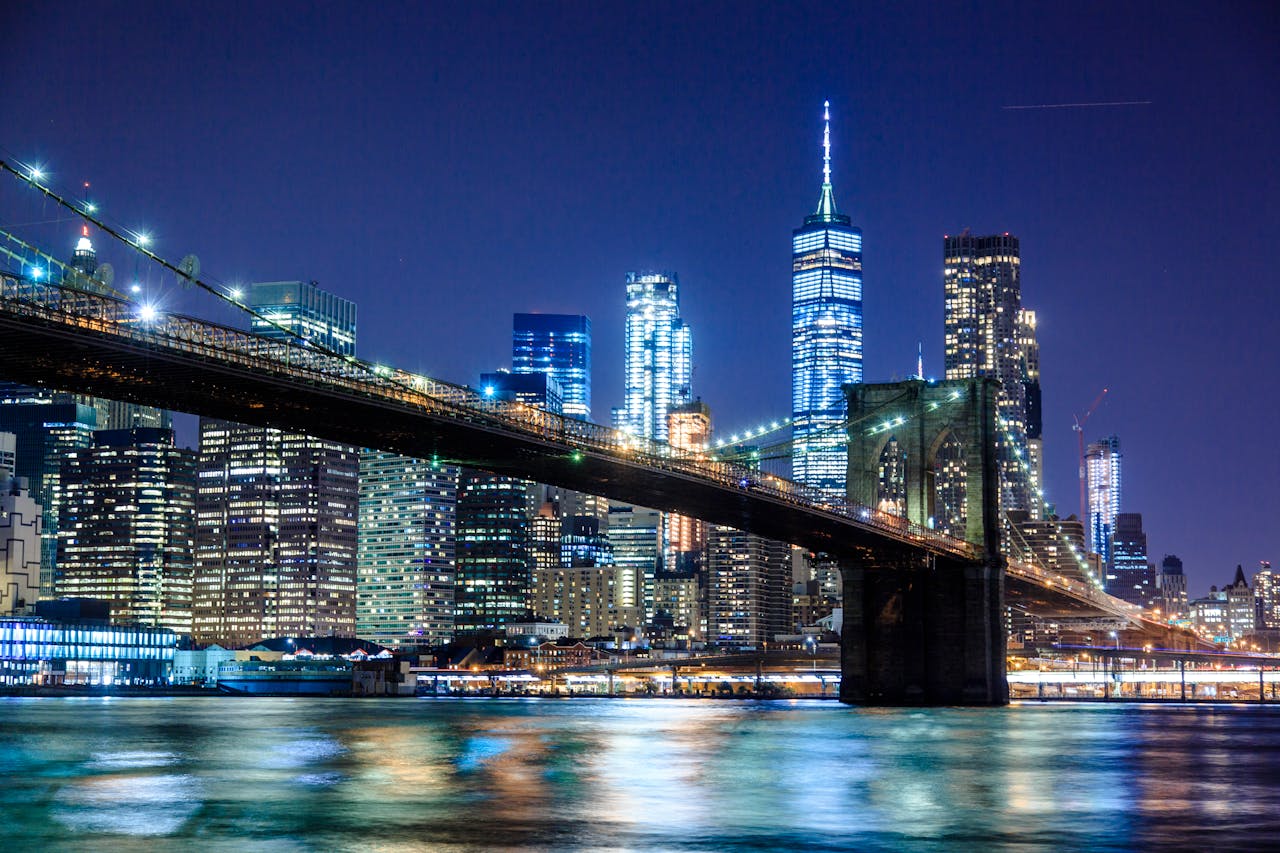 Amerika Brücke Stadt Nacht Beleuchtung Wolkenkratzer Der American Dream – Schüleraustausch in den USA planen